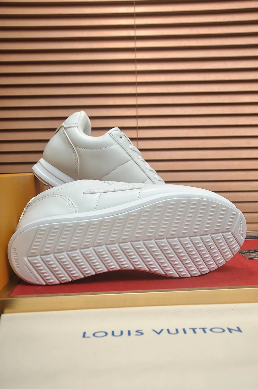 Men's men's shoes 💰700💶[LOUIS VUITTON] new original order 🍀LV Louis Vuitton * - top version of LV classic trendy shoes! Made of imported original fabrics, mesh lining, and original wear-resistant rubber foam outsole! High quality products! Size (female 35-40)